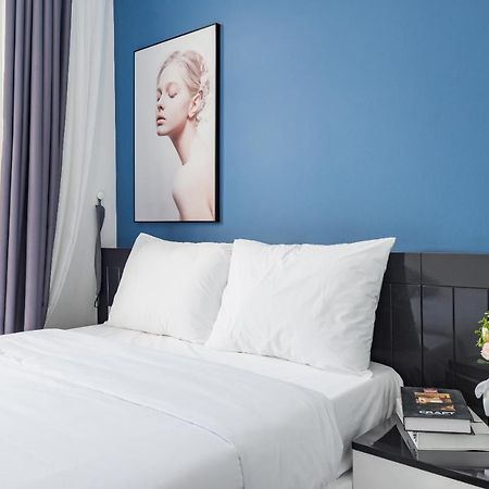 Cozrum Homes The Gallery Residence Ho Chi Minh City Bagian luar foto