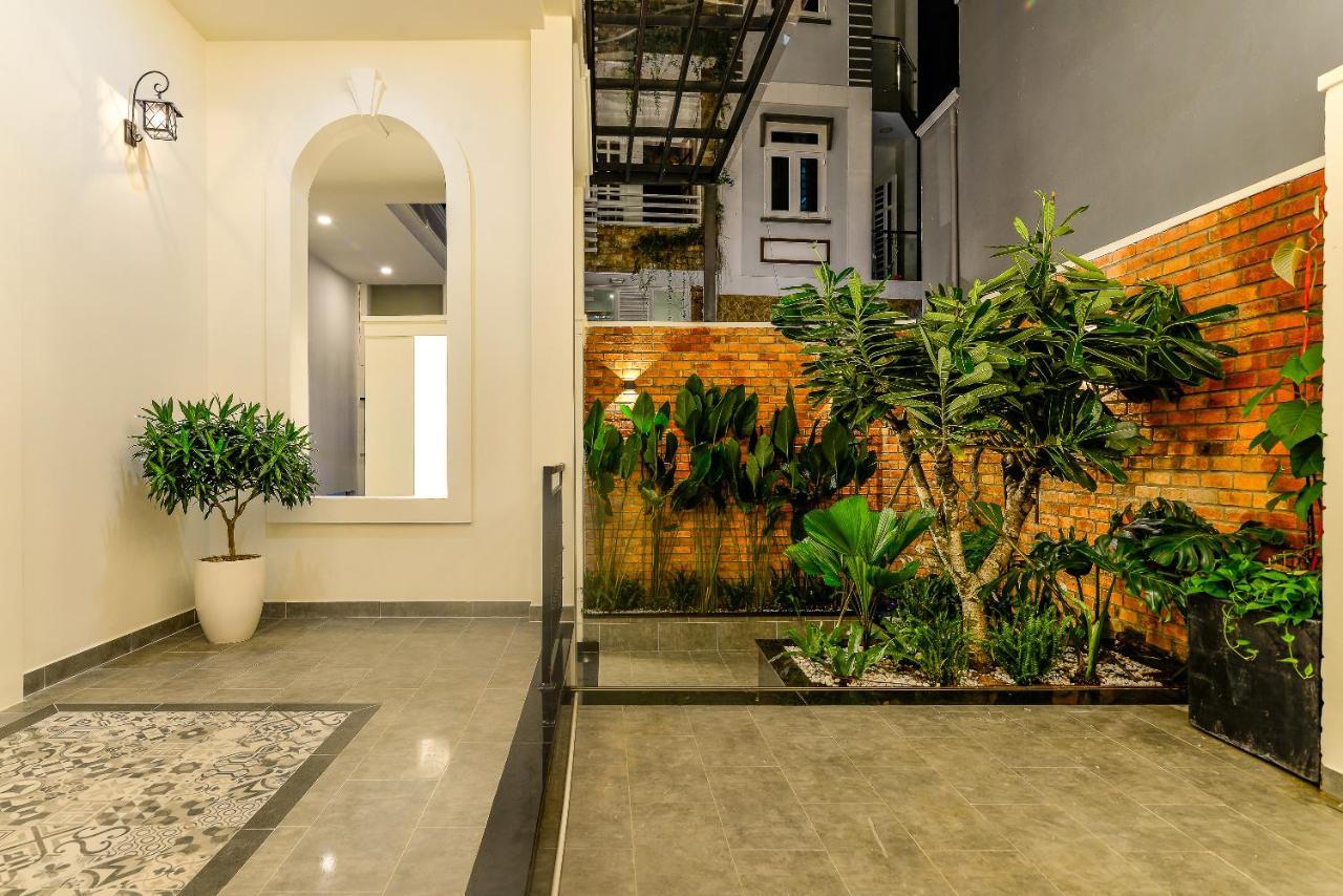Cozrum Homes The Gallery Residence Ho Chi Minh City Bagian luar foto