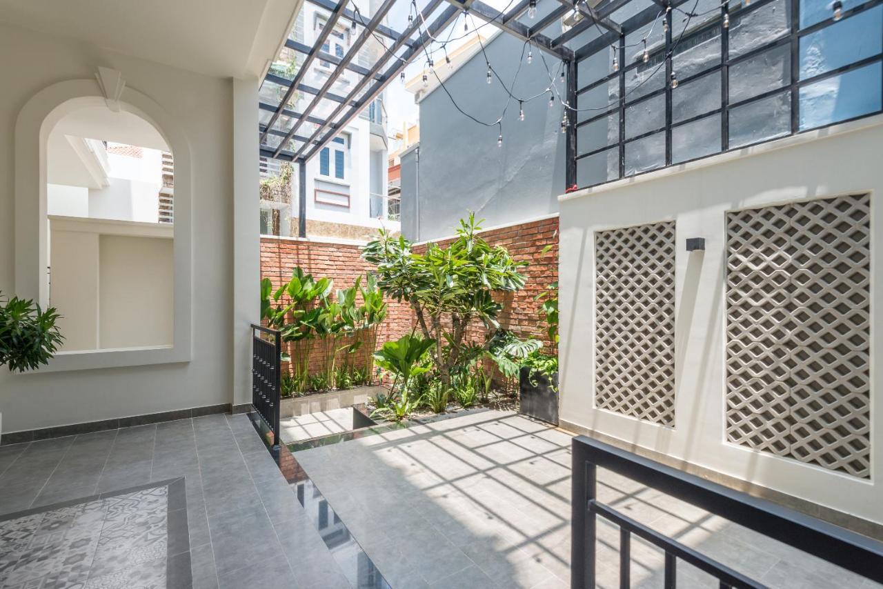 Cozrum Homes The Gallery Residence Ho Chi Minh City Bagian luar foto