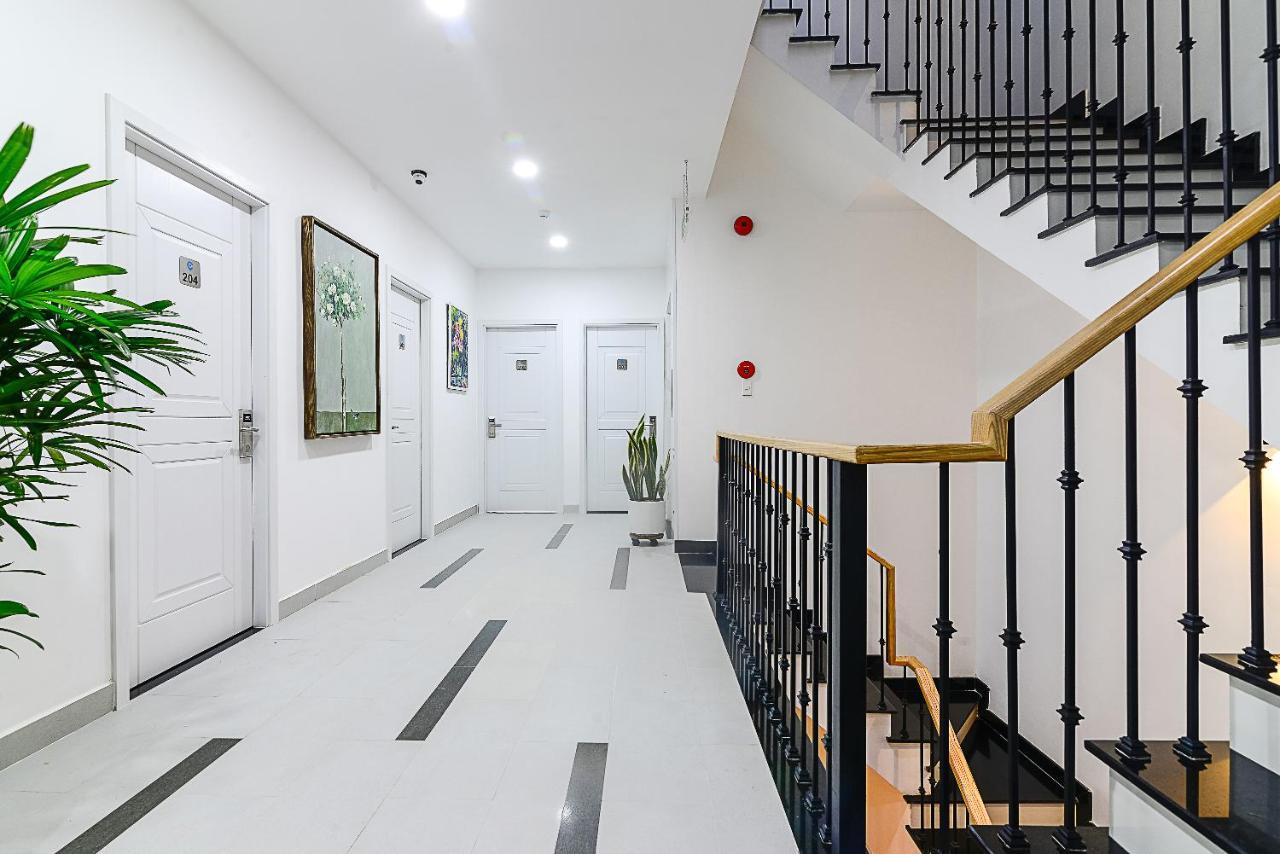 Cozrum Homes The Gallery Residence Ho Chi Minh City Bagian luar foto